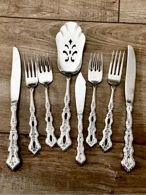 Oneida Community Fantasy Silver Ornate Flatware .